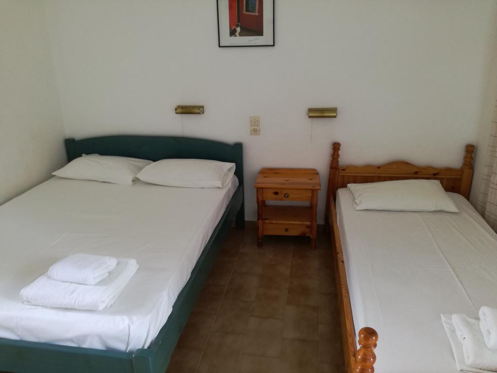 Pericles Studios Agia Marina  ภายนอก รูปภาพ